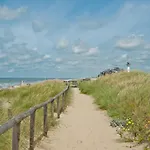 Hotelhuisje #c * Warmenhuizen