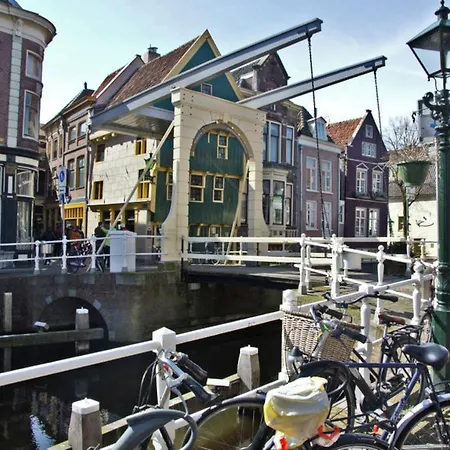 Hotelhuisje #c Vakantiehuis Warmenhuizen