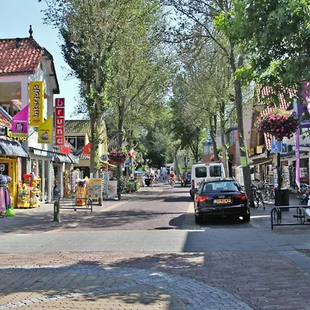 Hotelhuisje #c * Warmenhuizen